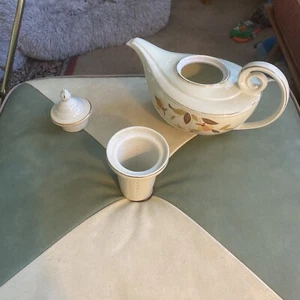 VINTAGE JEWEL TEA HALL'S AUTUMN LEAF ALADDIN TEAPOT WITH INFUSER Mary Dunbar - Picture 1 of 12