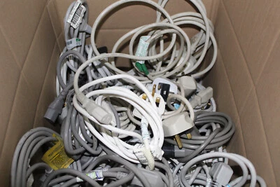 ** JOB LOT ** 50 x Power Mains PC Kettle Cable Lead 3 Pin IEC C13 Grey/White - Image 1 of 2