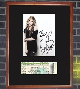 AVRIL LAVIGNE FRAMED 17"x13" Signed Photo & Concert Ticket DISPLAY REPRO pop cd - Picture 1 of 1