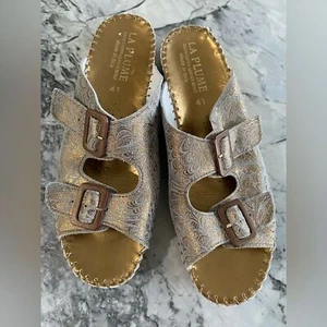 Women’s La Plume Gold Metallic Embossed Leather Slip On Open Toes Sandals - Picture 1 of 14
