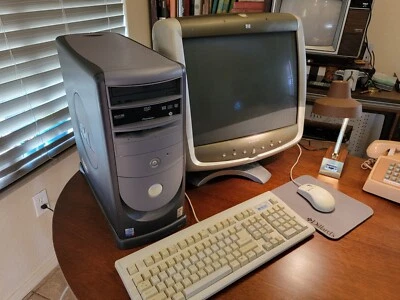 Dell Dimension CLAMSHELLL 8200 MT Intel Pentium Y2K Era Desktop PC No HDD/OS - Image 1 of 4