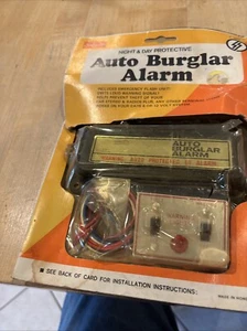 VINTAGE Auto Burglar Alarm E-3006 Safer-EMCO Night & Day Protective - Bild 1 von 2