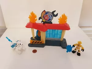 Transformers Playskool Heroes Rescue Bots Griffin Rock Garage Set, Imaginext - Picture 1 of 2