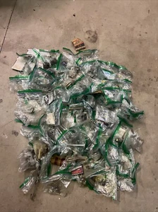 Mercury Mercap Nuts Bolts Small Parts Etc 100+ Unique NOS Parts - Bild 1 von 7