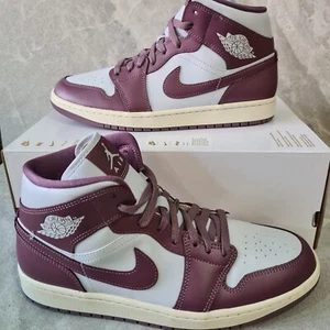 Nike Air Jordan 1 Mid Womens Girls Trainers Sneakers Size 8.5 UK RRP £140 New!! - Picture 1 of 12