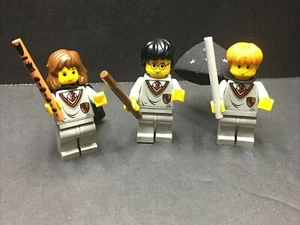 Lego Gryffindor Harry Potter con varita, Ron Weasley, Hermione Granger con capa + varita - Imagen 1 de 10