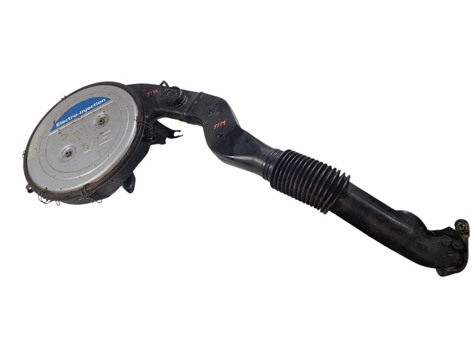 Purificador de aire D21 6 cilindros para camioneta Nissan 86 642009 Foto 1 de 4