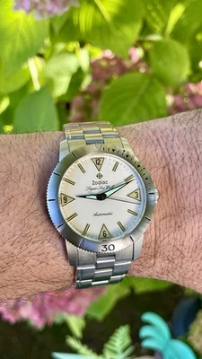 Zodiac Super Sea Wolf 39mm Cream Vintage Inspired Auto ZO9206 Box Mint Warranty - Image 1 of 4