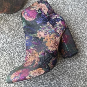 Rare Essex Glam Floral boots womens 5 - Picture 1 of 10