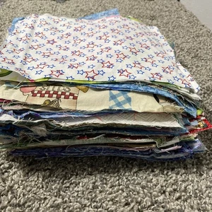 Lote de 3 libras de tela de acolchado de costura de algodón piezas de chatarra cuadrados cortados rectángulos - Imagen 1 de 12