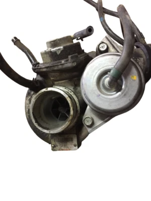 Turbocompresor 2,5 L 5 cilindros i5 2003-2004 Volvo S60 S80 V70 XC70 XC90 OEM Foto 1 de 3