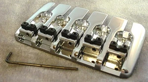 EXCELENTE PUENTE BAJO DIECAST EN SINTONÍA 5 CUERDAS - Imagen 1 de 4