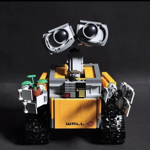 Disney Pixar WALL-E Building Figure Set toys 687pc  USA Seller Read Description Cover