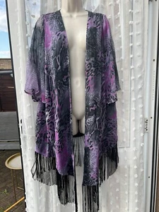 STUNNING PUPLE & BLACK ANIMAL PRINT FRINGED LONG ANGEL SLEEVE KIMONO SZ L Uk 18 - Picture 1 of 14