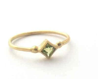 Vintage 10k Solid Yellow Gold Peridot Engagement Women Ring Anniversary Gift - Image 1 of 4