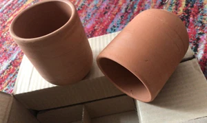 Gama exclusiva Juego de 2 vasos de barro hechos a mano sin esmaltar, 400 ml - Imagen 1 de 1
