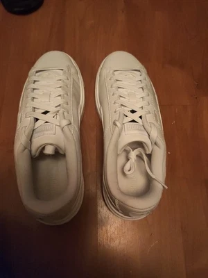 Puma Lajla Clean Wns White Women Casual Lifestyle Size 7 Uk 397735-01 BNWB - Image 1 of 4