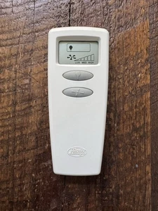 Vintage HUNTER Fan & Light Remote Control - No Battery Cover - Tested WORKS - Picture 1 of 5