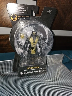 Эксклюзивная черно-золотая фигурка скорпиона Mortal Kombat X Mezco Toyz 2015 Con новая нераспакованная - Изображение 1 из 4