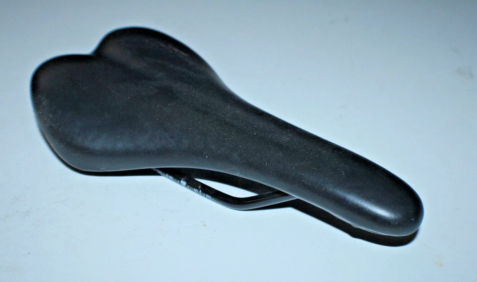 Sillín de bicicleta de carretera Bontrager 255/135 mm negro cómodo híbrido MTB envío rápido a EE. UU.:) Foto 1 de 4