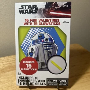 Star Wars Valentines Kit 16 Cards Envelopes 16 Glow Sticks New Sealed R2D2 Yoda - Picture 1 of 8