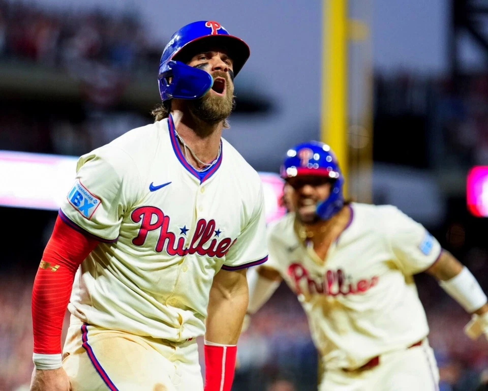 8x10 Photo BRYCE HARPER & NICK CASTELLANOS Philadelphia Phillies MVP All Star - Image 1 of 1