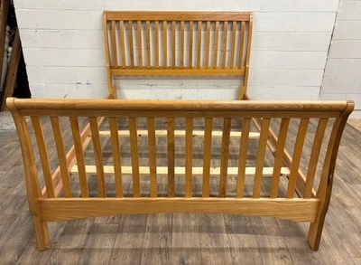 Vintage Vaughan Furniture Co Queen Size Mission Arts and Crafts Style Sleigh Bed - Image 1 of 4