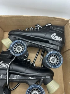 Cobra Roller Derby Skates Größe 5 schwarz Power Formula Speed Wheels Low Top Neu im Karton - Bild 1 von 14