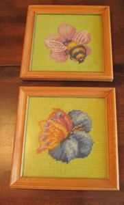 Par de ARTE DE 2 PAREDES DE PARED CON ACABADO DE ABEJA Y MARIPOSA ENMARCADO DE MADERA - Imagen 1 de 1