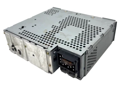 1999-2001 BMW 740i 750i E38 радиоприемник 4102060 - Изображение 1 из 4