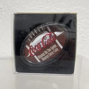Enesco 1997 Coca Cola Sammlerstücke Fußball Briefbeschwerer  - Bild 1 von 3