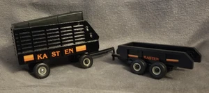 Caja vagón forraje resistente 21 y esparcidor de estiércol Ertl Farm 1/64 lote de 2 - Imagen 1 de 7