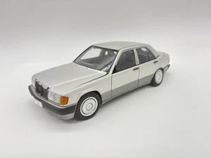 1:18 Autoart 76134 Mercedes Benz 190 E 2.0 argento brillante PER RIPARAZIONE/RESTO - Foto 1 di 11