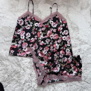 Conjunto de 2 piezas de pijama corto floral satinado Secret Treasures talla L (12-14) - Imagen 1 de 8