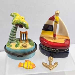 Vintage Porzellan aufklappbare Schmuckschatulle 2 Stück Segelboot/Strand m. Schmuck - Bild 1 von 4