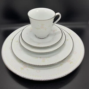 Noritake Temptation 2752 Porzellan 5-teiliges Gedeckservice für 7 verfügbar - Bild 1 von 9
