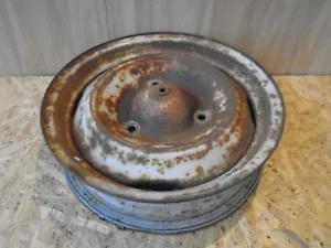 ¿Rueda de llanta Renault Dauphine 4cv? - Imagen 1 de 12