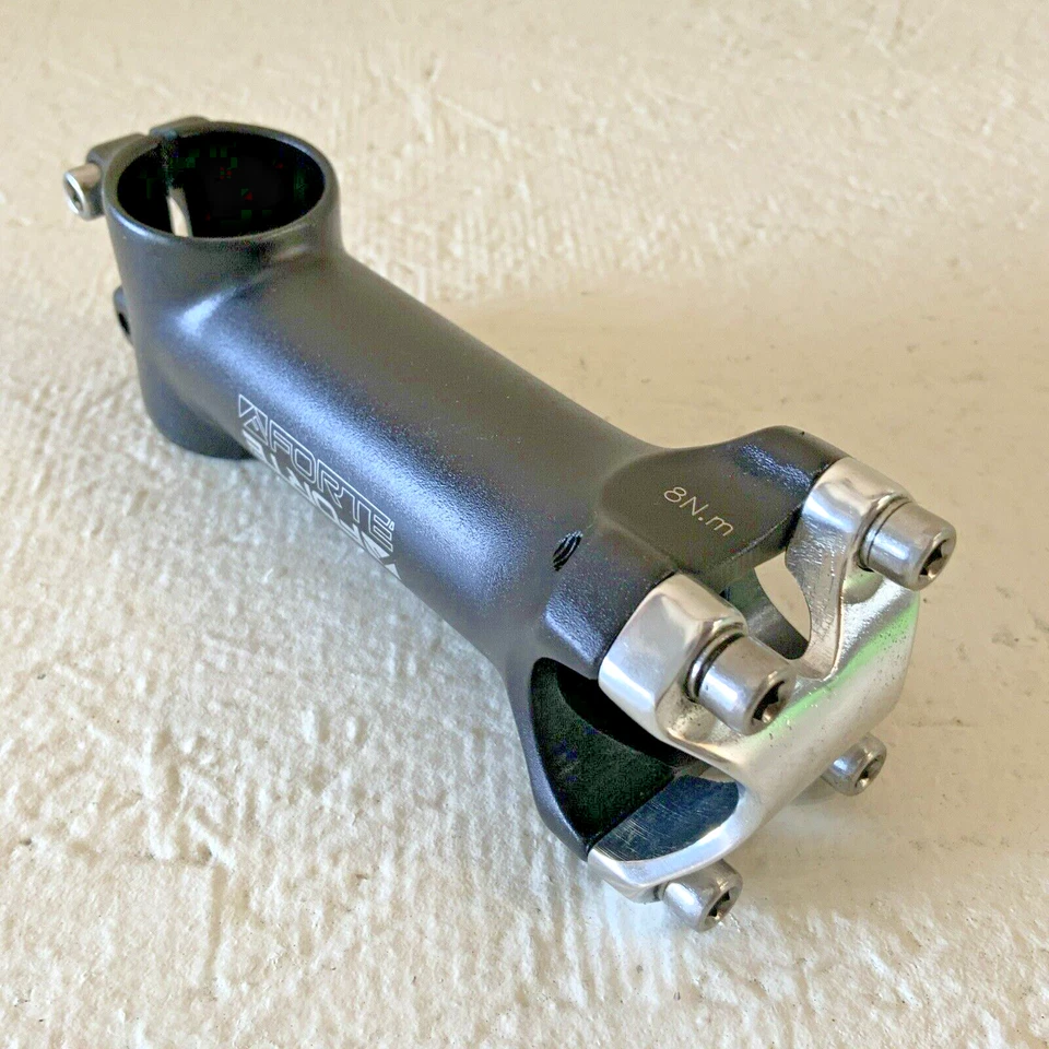 FORTE PRO THREADLESS STEM 100 MM 1 1/8 IN CLAMP 25.4 MM 120 GRAMS 7 DEGREE - Image 1 of 4