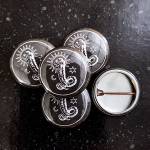 ♆ Yaldabaoth Sigil Seal 1" Pin Button Badge [Gnostic Magick Occult Templar YHVH] - Picture 1 of 5