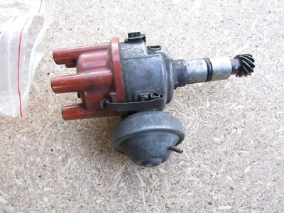 BMW E24 635CSi m30 77-82 distributor with cap used in VGC - Image 1 of 3