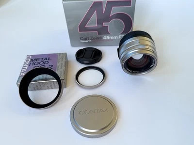 Contax Carl Zeiss Planar 45mm f/2 Lens Camera Lens Excellent w Accessories - Image 1 of 4