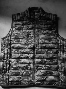 Camouflage Herrenweste 5XL von CASAMODA, NEUwertig, Ultraleicht - Bild 1 von 5