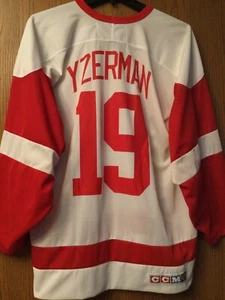 Steve Yzerman #19 C - Detroit Red Wings Jersey - Red & White - XL - CCM/NHL - Picture 1 of 3