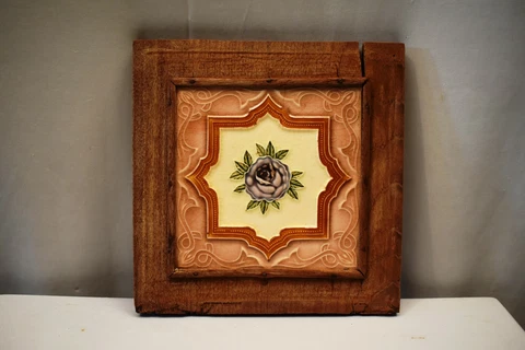Vintage Japan Saji Tile Porcelain Ceramic Purple Rose With Wooden Frame Rare"907 Cover