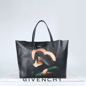 GIVENCHY black color saffiano leather printing Antigona shopper shoulder bag - Picture 1 of 5