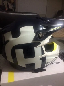 Bell Husqvarna helmet, Husqvarna goggles, Husqvarna gloves 30 hours use - Picture 1 of 4