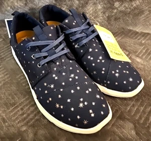 Toms Women's Del Rey Sneaker Size 9 Navy Blue Star Print Canvas Casual Shoe NWT - Picture 1 of 5