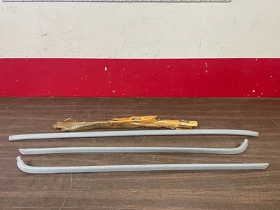 Lincoln 1970 vinilo molduras superiores piezas nos 1025 Foto 1 de 4