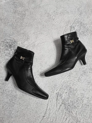 Botines Prada vintage de cuero negros, talla 39 Foto 1 de 4