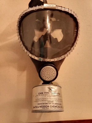 Smith & Wesson Swat/Riot Tear Gas Mask from  1973 MSA Clearvue with BAG! — 第 1/4 张图片